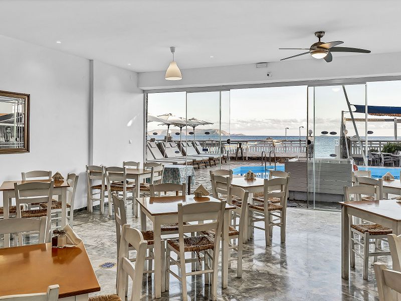 Hotel Almare Beach